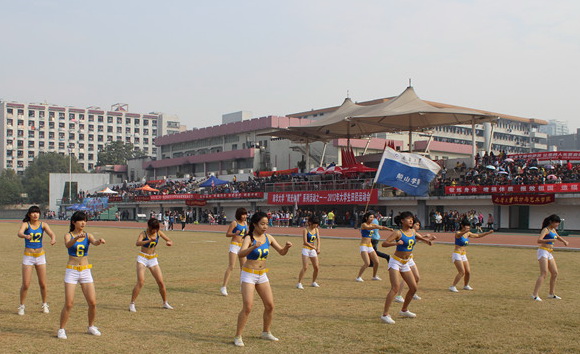 啦啦队员魅力四射